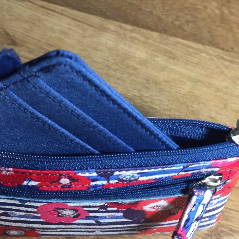 ID Wallet - Picture 3 of 4